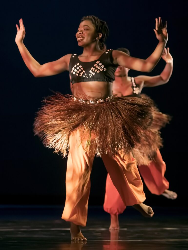 clarencealford dance 5173940 1920